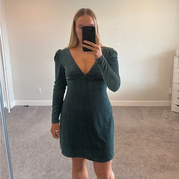 MINKPINK  Long Sleeve V-neck Mini Dress - Picture 6 of 6